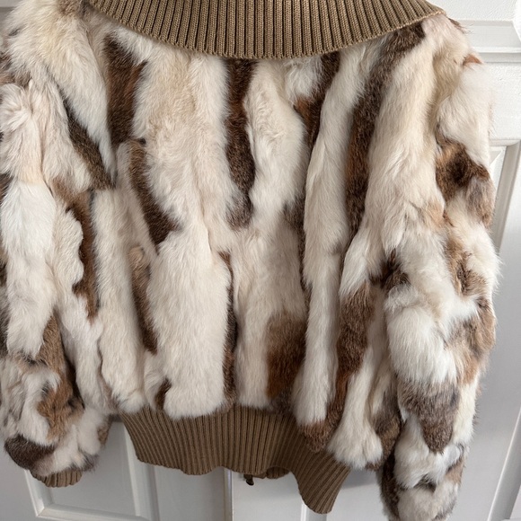 FABULOUS
Rabbit Bomber coat by Black Rivet .Multicolor - Picture 4 of 13